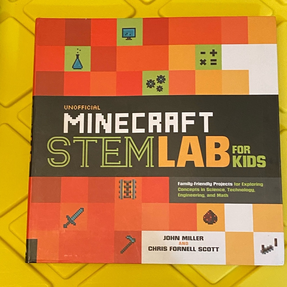 Unofficial Minecraft STEM Lab for Kids: Family Book